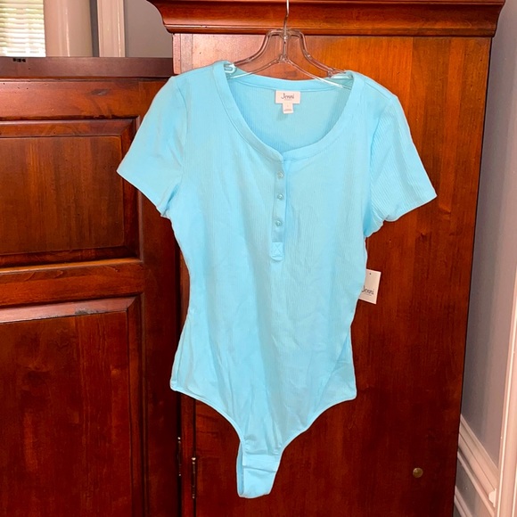 NWT Jenni Ribbed Henley Crew Neck Body Suit - Picture 2 of 7